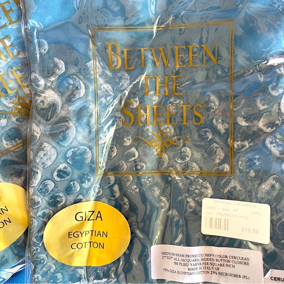 Between the Sheets Prosecco Shams in Cerulean Color made out of Egyptian Cotton - Picture 3 of 4